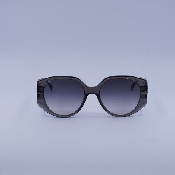 Fendi FE40083U 20B Sunglasses Shiny Grey Butterfly Frame, Smoke Lenses main image 4
